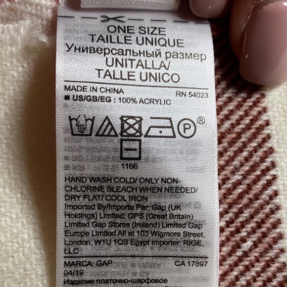 🆕Gap Cozy Multi-color Spring Scarf NWT - Picture 4 of 4